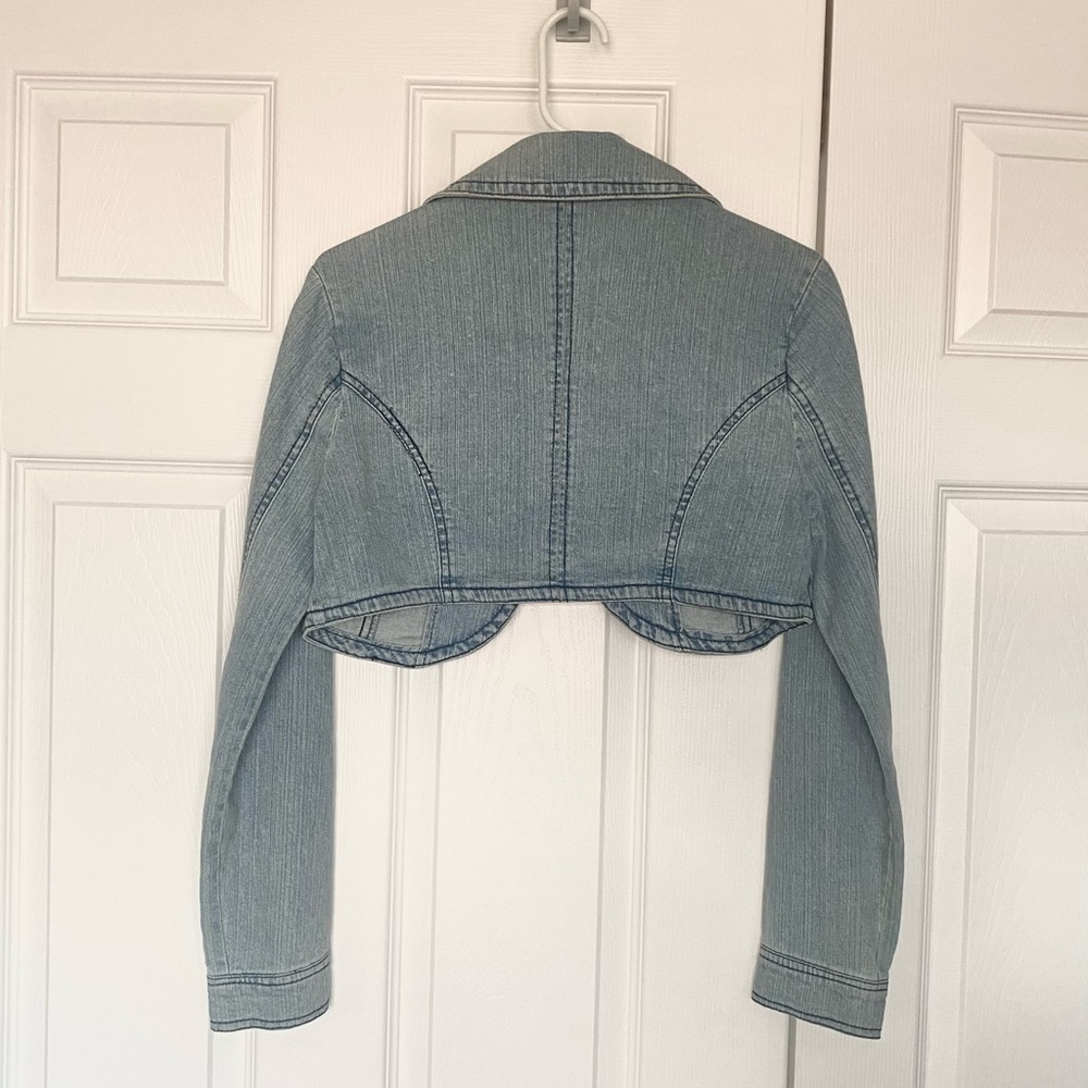 Cropped Denim Jacket - Picture 6 of 8